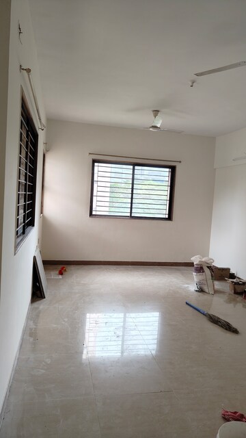 Room in 2 BHK Apartment at Magarpatta City Iris, Hadapsar – for Sale