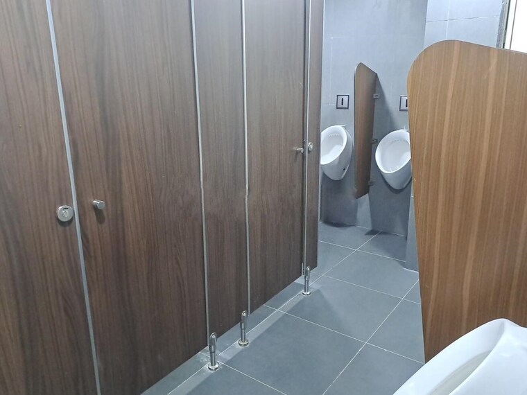 Bathroom, aundh Commercial Office Space 7300 Sq.Ft. In Aundh Pune 9604201