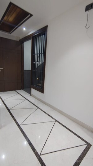 Room in 2 BHK Builder Floor at Malviya Nagar – for Rent