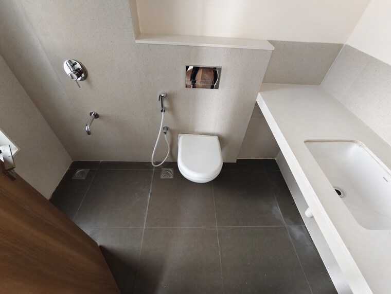 Bathroom, piramal-vaikunth 2 Bedroom 708 Sq.Ft. Apartment In Balkum Pada Thane 9604258