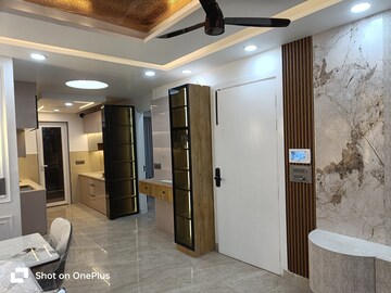 Building Lobby in 3 BHK Builder Floor at Vishwas Park – for Sale