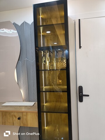 Furnished Amenities in 3 BHK Builder Floor at Vishwas Park – for Sale