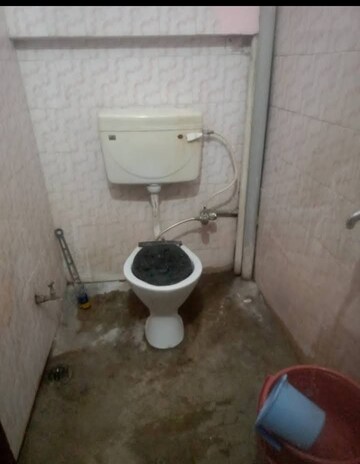 Bathroom in 1 RK Independent House at Aliganj – for Rent