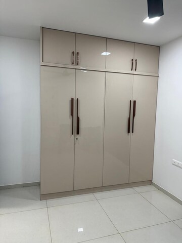 Room in 3 BHK Apartment at Rajapushpa Provincia, Narsingi – for Rent