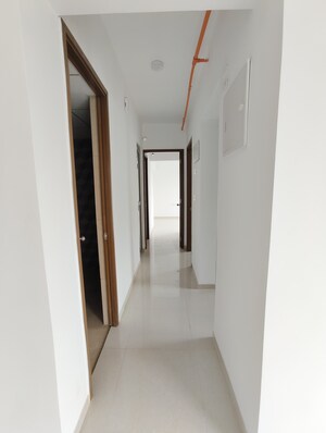  2 BHK Apartment at Kalpataru Immensa, Kolshet Road – for Rent