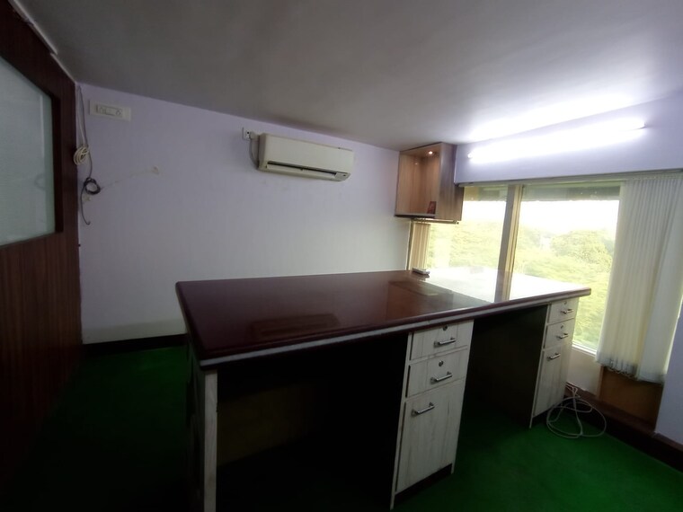 Team Area, haware-fantasia Commercial Office Space 280 Sq.Ft. In Vashi Sector 28 Navi Mumbai 9604311