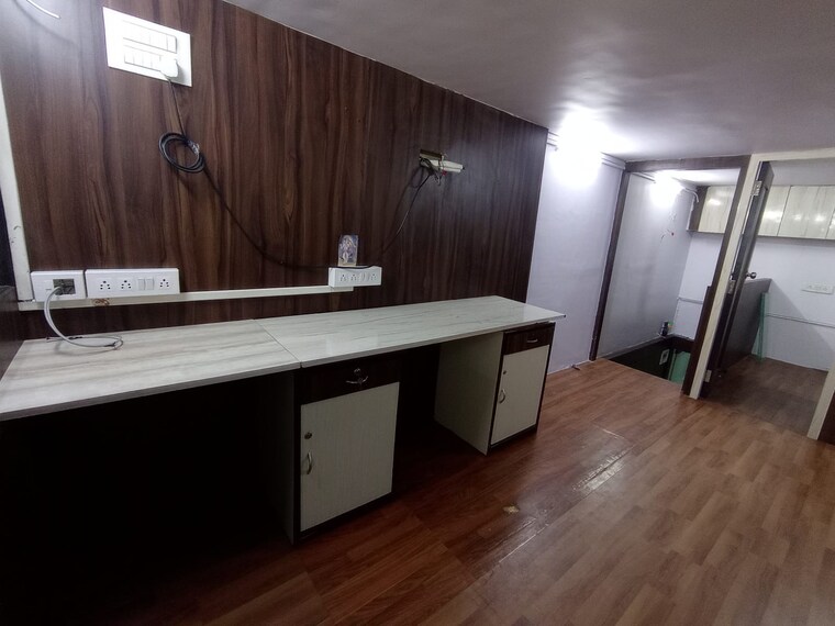 Team Area, haware-fantasia Commercial Office Space 280 Sq.Ft. In Vashi Sector 28 Navi Mumbai 9604311