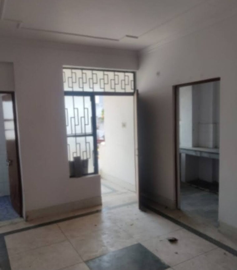 Room, aliganj 2 Bedroom 630 Sq.Ft. Independent House In Aliganj Lucknow 9604342