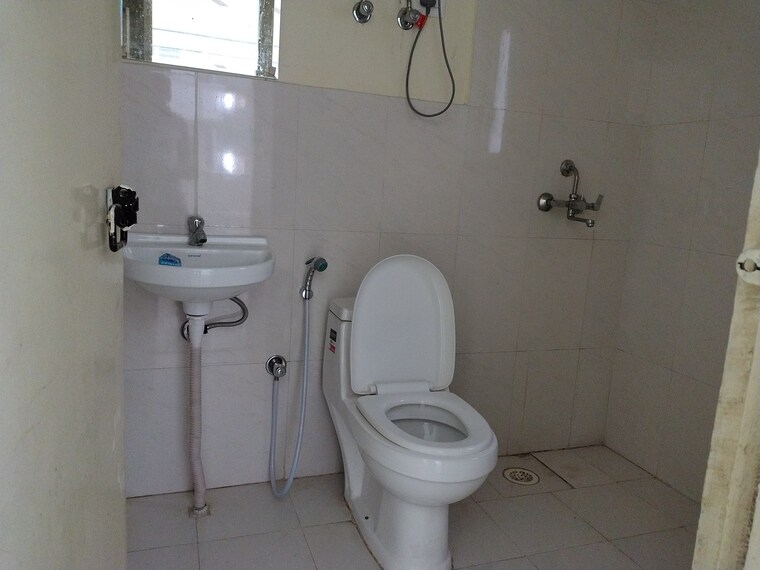 Bathroom, pyramid-heights 2 Bedroom 625 Sq.Ft. Apartment In Sector 85 Gurgaon 9604371