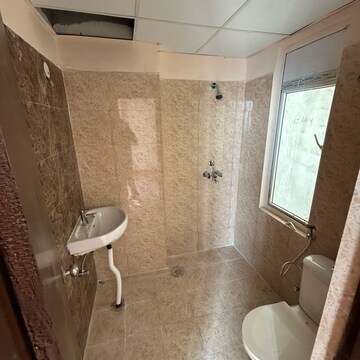 Bathroom in 2 BHK Apartment at Amrapali Dream Valley, Amrapali Dream Valley – for Sale