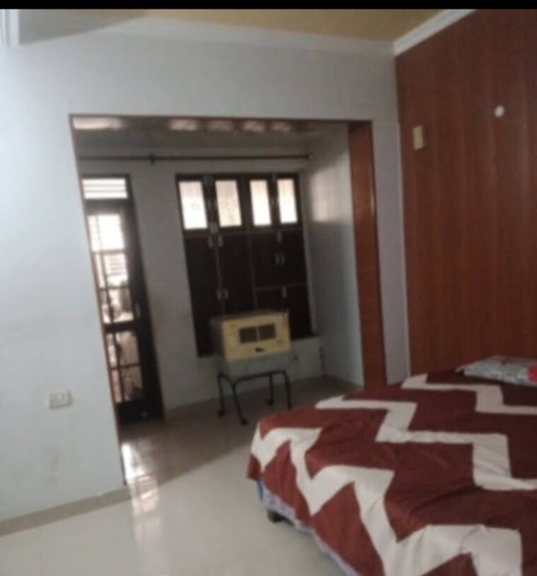 Room, aliganj 1 Bedroom 1000 Sq.Ft. Villa In Aliganj Lucknow 9604394