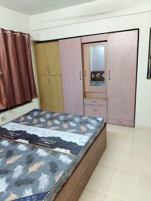 Bedroom in 2 BHK Apartment at Sakore Nagar – for Rent