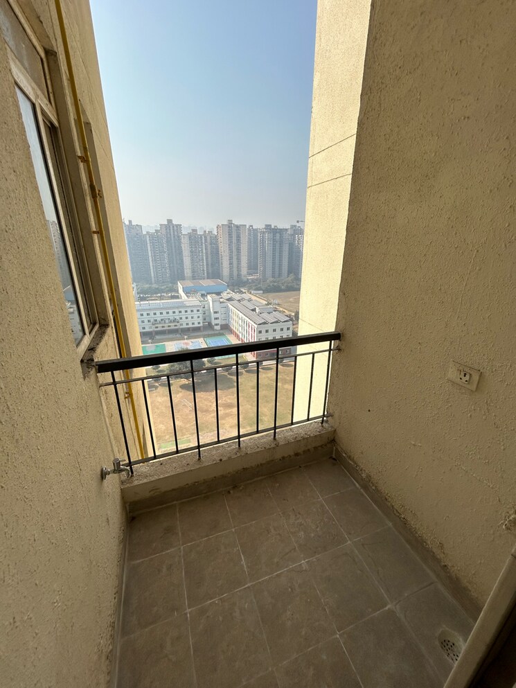 Balcony, amrapali-dream-valley 2 Bedroom 805 Sq.Ft. Apartment In Amrapali Dream Valley Greater Noida 9604415