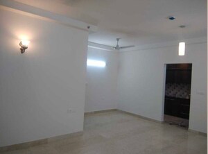 Room in 2 BHK Apartment at Prestige Misty Waters, Hebbal – for Rent