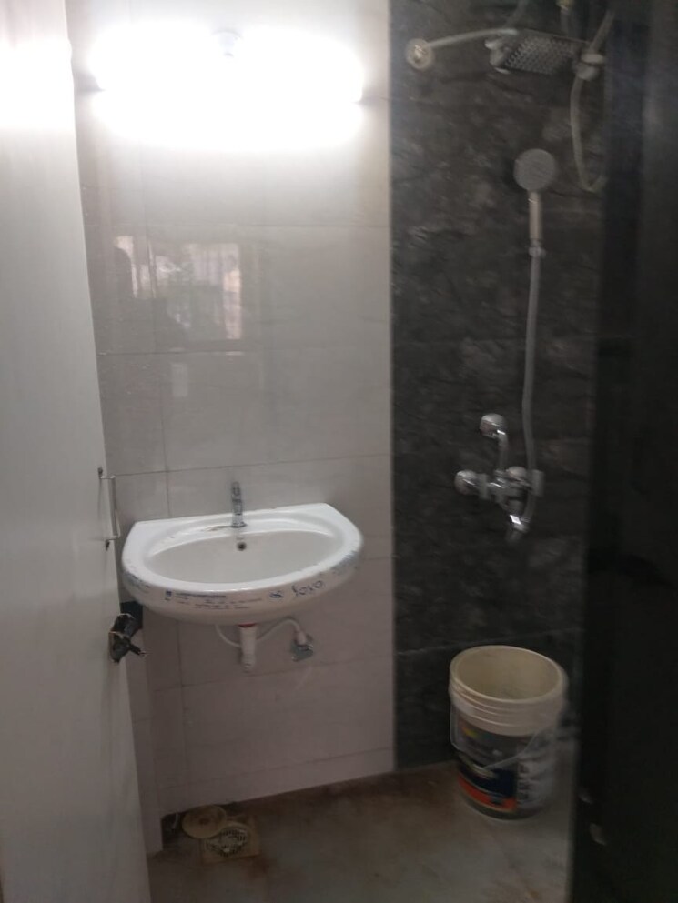 Bathroom, rambaug colony 2 Bedroom 1012 Sq.Ft. Apartment In Rambaug Colony Pune 9604428