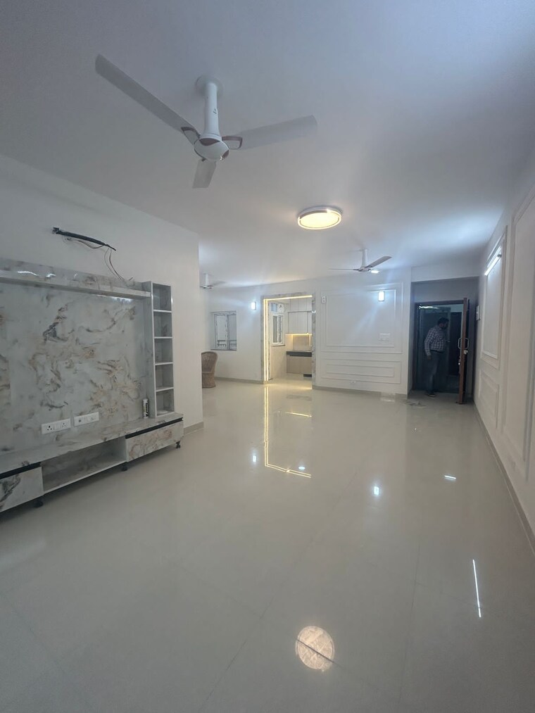 Room, sector 19b dwarka 3 Bedroom 1850 Sq.Ft. Apartment In Sector 19b Dwarka Delhi 9604430