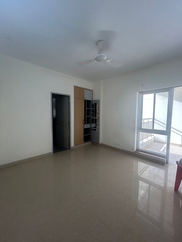 Room in 3 BHK Apartment at Sector 19b Dwarka – for Rent