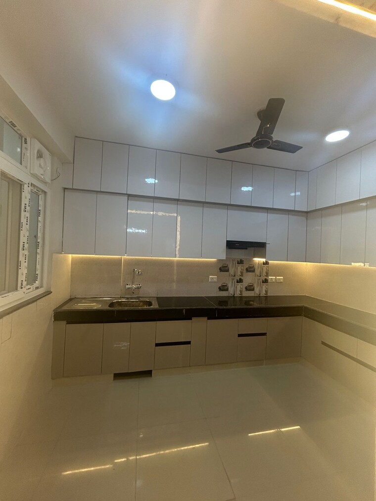 Kitchen, sector 19b dwarka 3 Bedroom 1850 Sq.Ft. Apartment In Sector 19b Dwarka Delhi 9604430