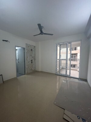 Room in 3 BHK Apartment at Sector 19b Dwarka – for Rent