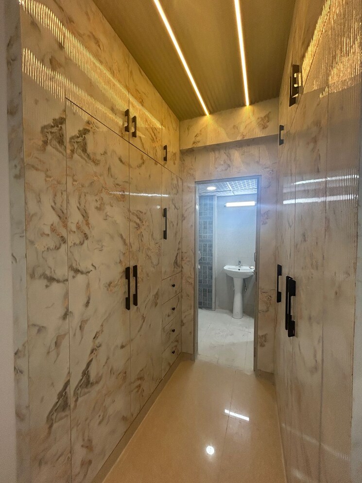 Other, sector 19b dwarka 3 Bedroom 1850 Sq.Ft. Apartment In Sector 19b Dwarka Delhi 9604430