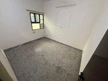 Room in 3 BHK Apartment at Dwarka – for Rent