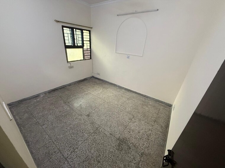 Room, dwarka 3 Bedroom 1500 Sq.Ft. Apartment In Dwarka Delhi 9604508