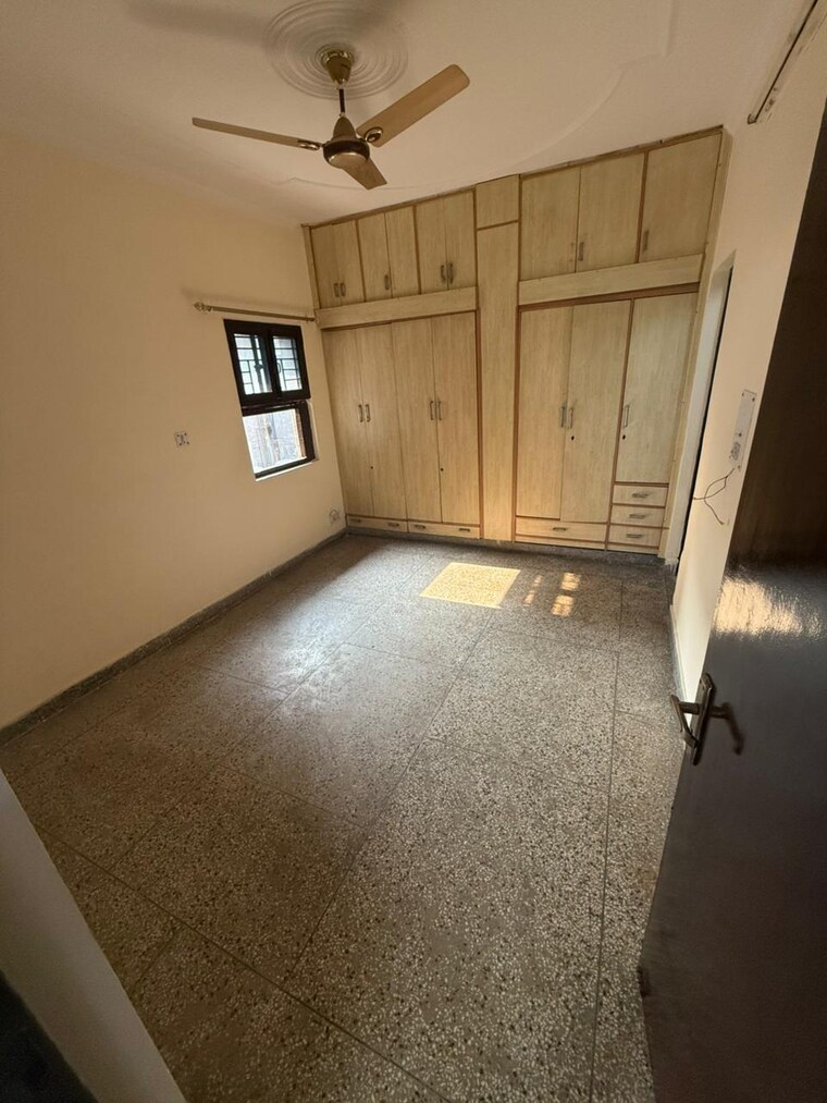 Room, dwarka 3 Bedroom 1500 Sq.Ft. Apartment In Dwarka Delhi 9604508