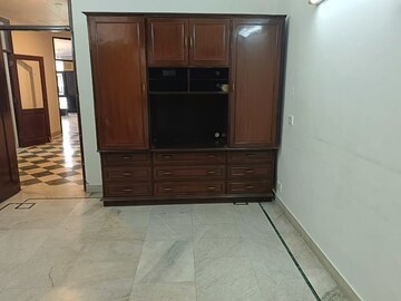 Room in 2 BHK Builder Floor at Sangam Vihar – for Sale