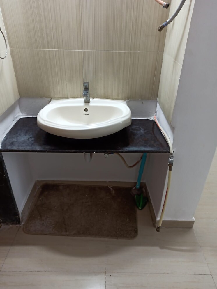 Bathroom, pimple saudagar 2 Bedroom 1100 Sq.Ft. Apartment In Pimple Saudagar Pune 9604461