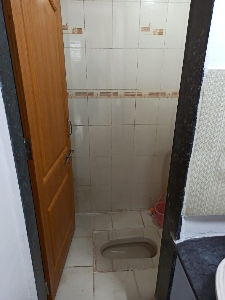 Bathroom, pimple saudagar 2 Bedroom 1100 Sq.Ft. Apartment In Pimple Saudagar Pune 9604461