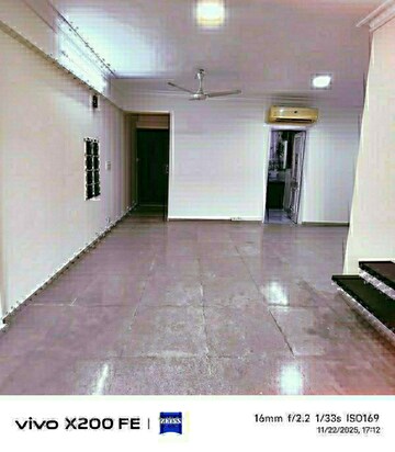 Room in 2 BHK Apartment at Hiranandani Gardens Florentine, Powai – for Rent