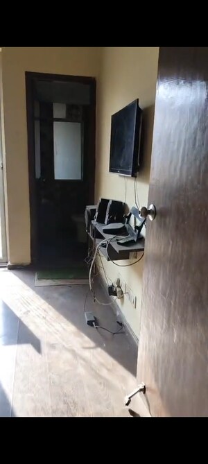 Master Bedroom in 2.5 BHK Apartment at Mahagun Mywoods, Sector 16c Greater Noida – for Rent