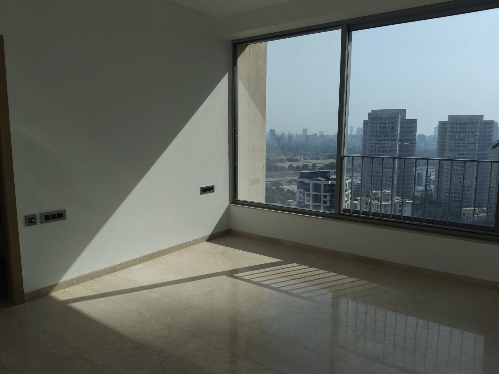 3 BHK Apartment For Sale in Oberoi Sky City