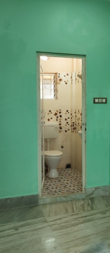 Bathroom in 2 BHK Villa at Kolkatta Gpo – for Rent