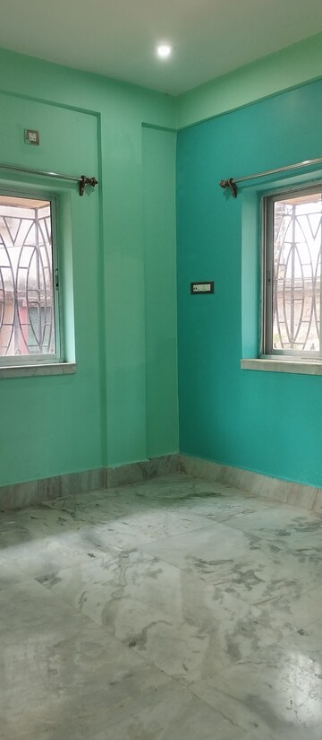 Room in 2 BHK Villa at Kolkatta Gpo – for Rent