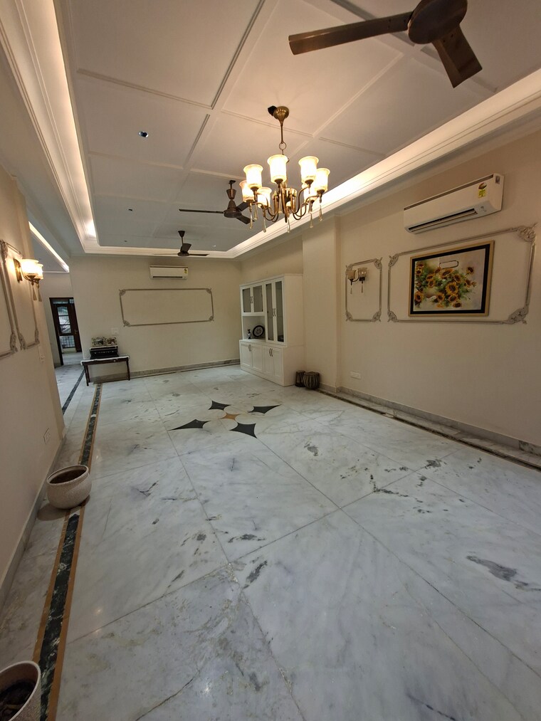 Bathroom, rwa-apartments-sector-40 3 Bedroom 250 Sq.Mt. Independent House In Sector 40 Noida 9604532