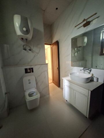 Kitchen in 3 BHK Independent House at RWA Apartments Sector 40, Sector 40 – for Rent