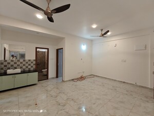 Room in 3 BHK Builder Floor at Hsr Layout – for Rent