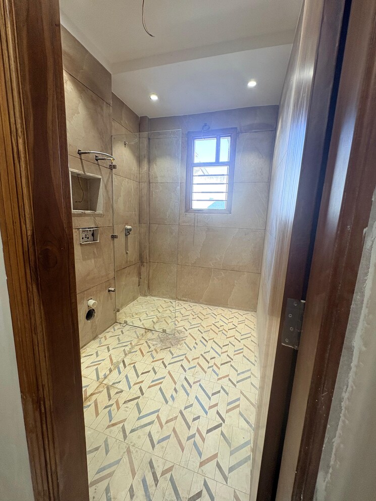 Bathroom, parklands 4 Bedroom 2250 Sq.Ft. Builder Floor In Sector 85 Faridabad 9604550