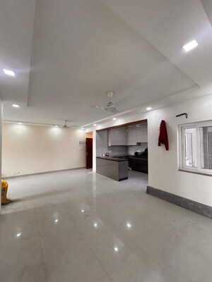 Room in 4 BHK Apartment at Sector 19 Dwarka – for Sale