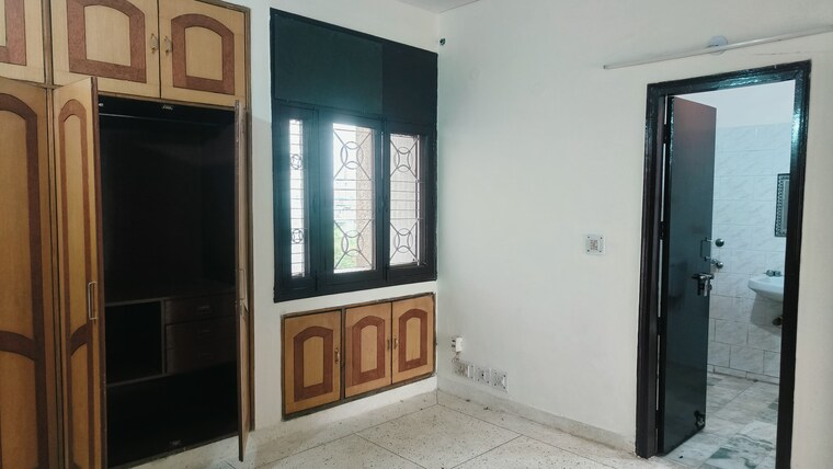 Other, sector 11 dwarka 3 Bedroom 1720 Sq.Ft. Apartment In Sector 11 Dwarka Delhi 9604539