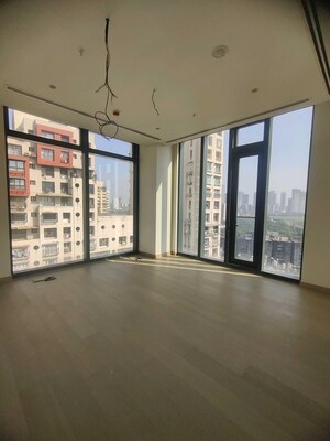 Room in 4 BHK Apartment at Provenance Four Seasons Private Residences, Worli – for Rent