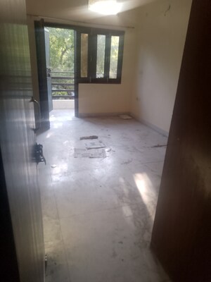 Room in 3 BHK Apartment at Dwarka – for Sale