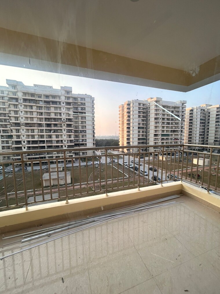 Balcony, sector 19 dwarka 3 Bedroom 1800 Sq.Ft. Apartment In Sector 19 Dwarka Delhi 9604549