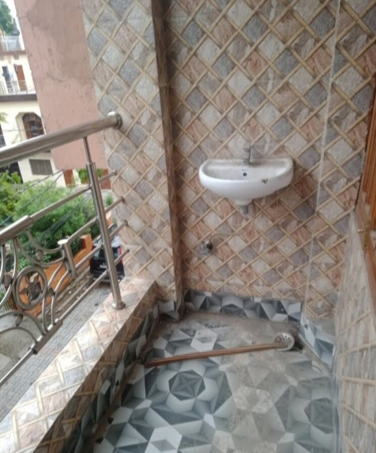 Bathroom, aliganj 1 Bedroom 451 Sq.Ft. Independent House In Aliganj Lucknow 9604575