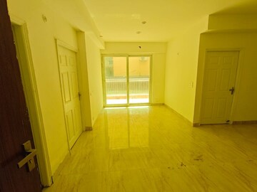 Room in 4 BHK Builder Floor at Migsun Vilaasa, Eta Ii Greater Noida – for Rent