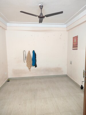 Room in 1 BHK Builder Floor at Murugesh Palya – for Rent