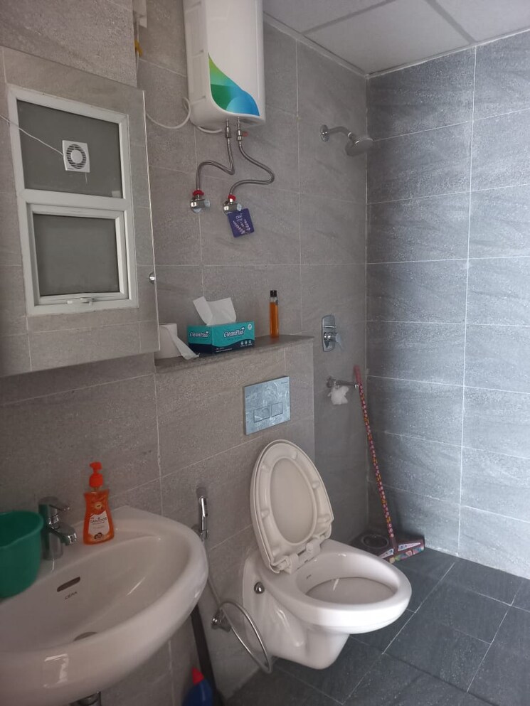 Bathroom, omaxe-royal-residency-faridabad 3 Bedroom 1895 Sq.Ft. Apartment In Sector 79 Faridabad 9604633