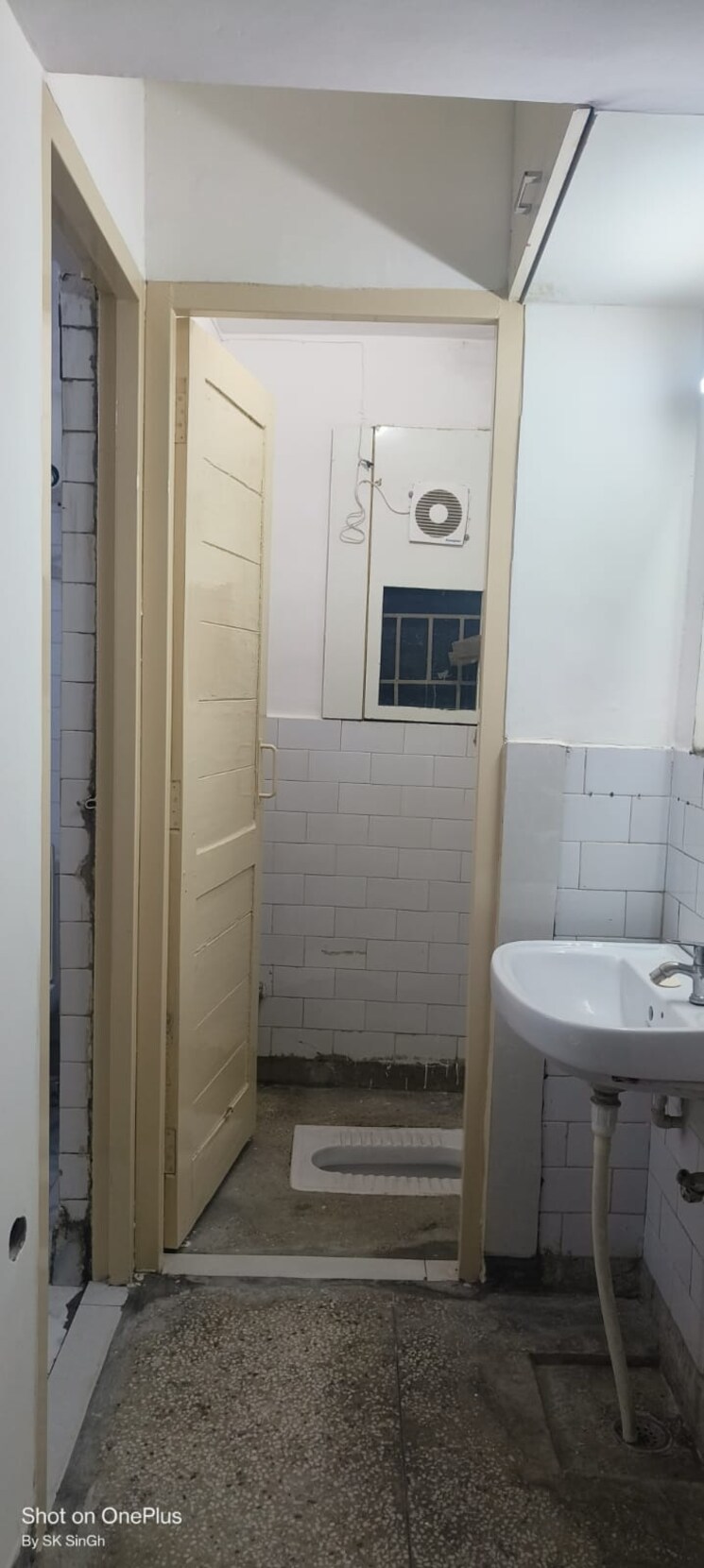 Bathroom, dwarka sector 18b 2 Bedroom 1320 Sq.Ft. Apartment In Dwarka Sector 18b Delhi 9604626