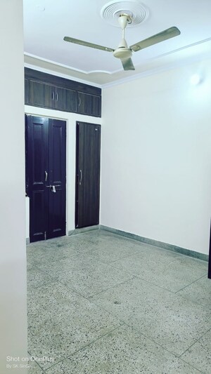 Room in 2 BHK Apartment at Dwarka Sector 18b – for Rent